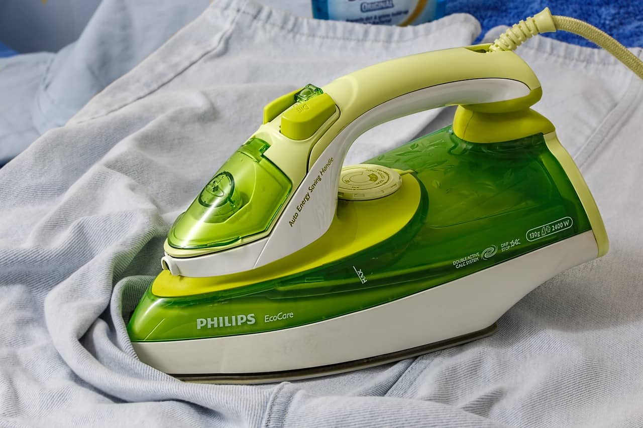 mistaken Day Pence 6 Most-Common Problems With Philips Iron (with Solutions) – GearTrouble.com