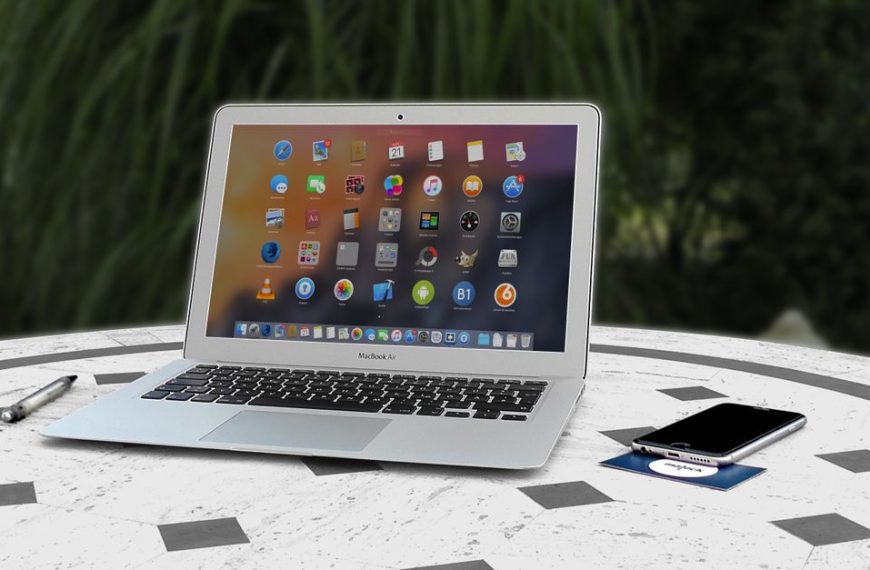 laptop iphone