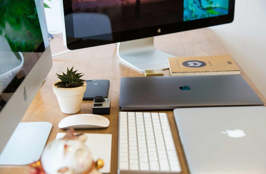 laptop monitor