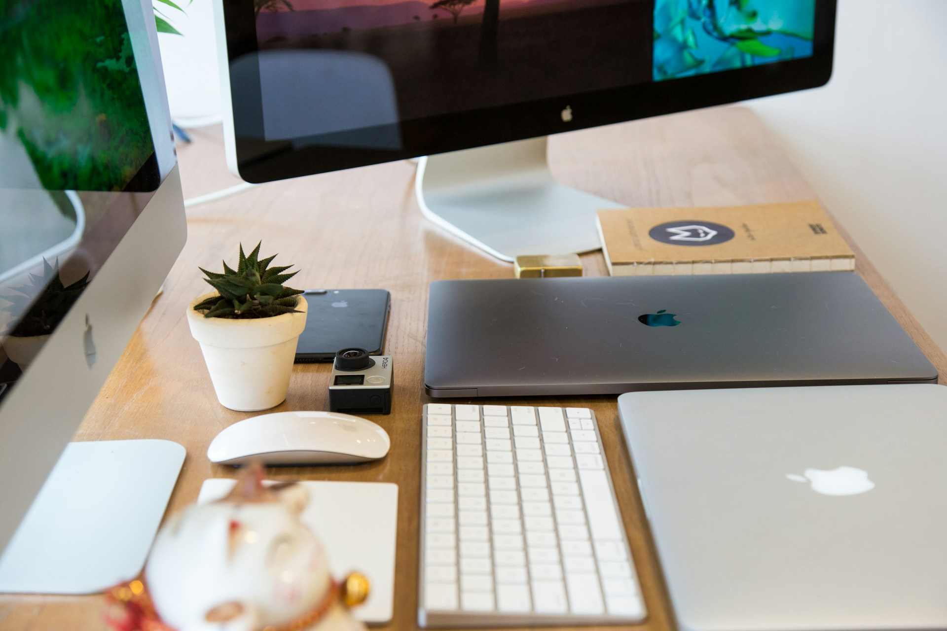 laptop monitor